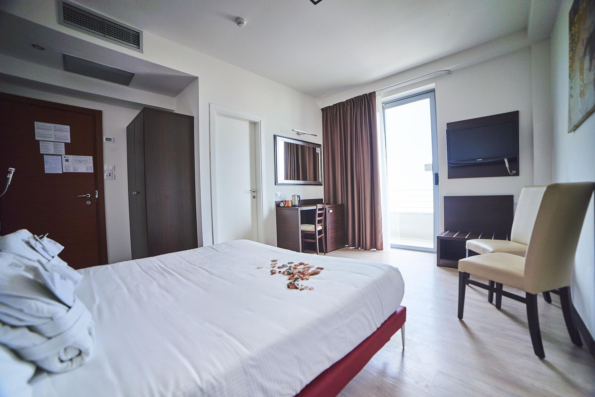 Alisei Palace Hotel Rimini Dış mekan fotoğraf